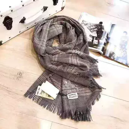 BURBERRY 定番柄 千鳥格子スカーフ